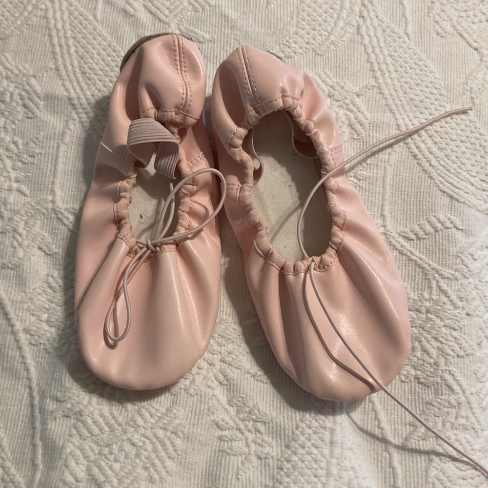 New ballerina shoes, daughter did not want she prefers foot underwear now.